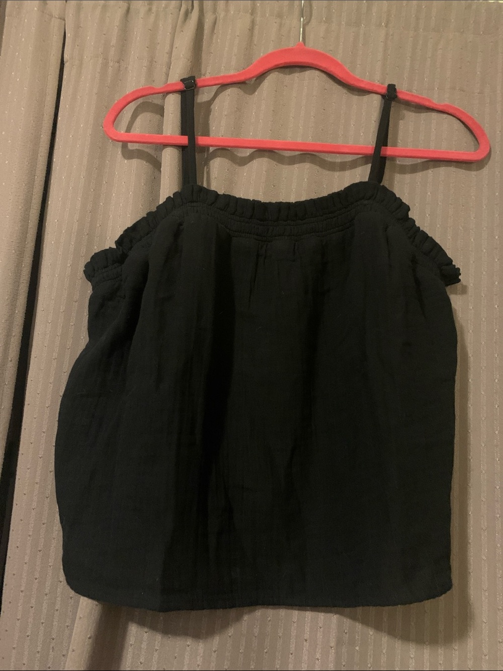 Old Navy Black Spaghetti Strap GaCamisole Top - Classic Summer Staple Large